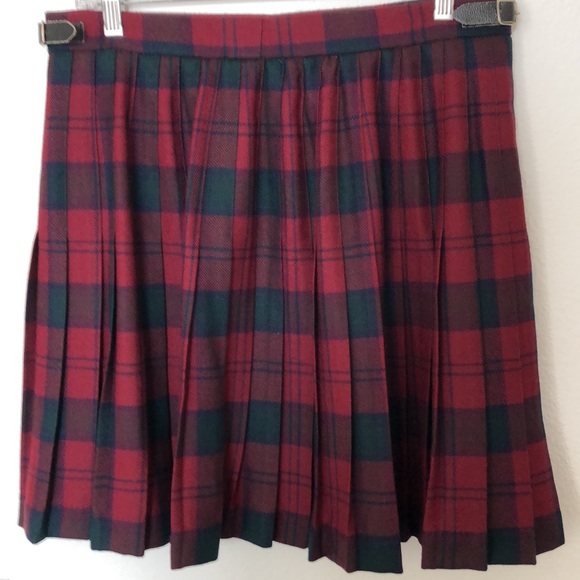 Men’s red and green plaid kilt - Picture 3 of 6